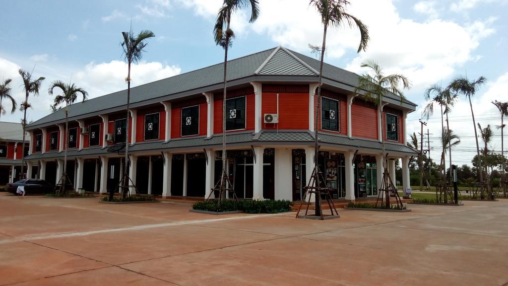 Suratthani Airport Campsite Surat Thani Exterior foto